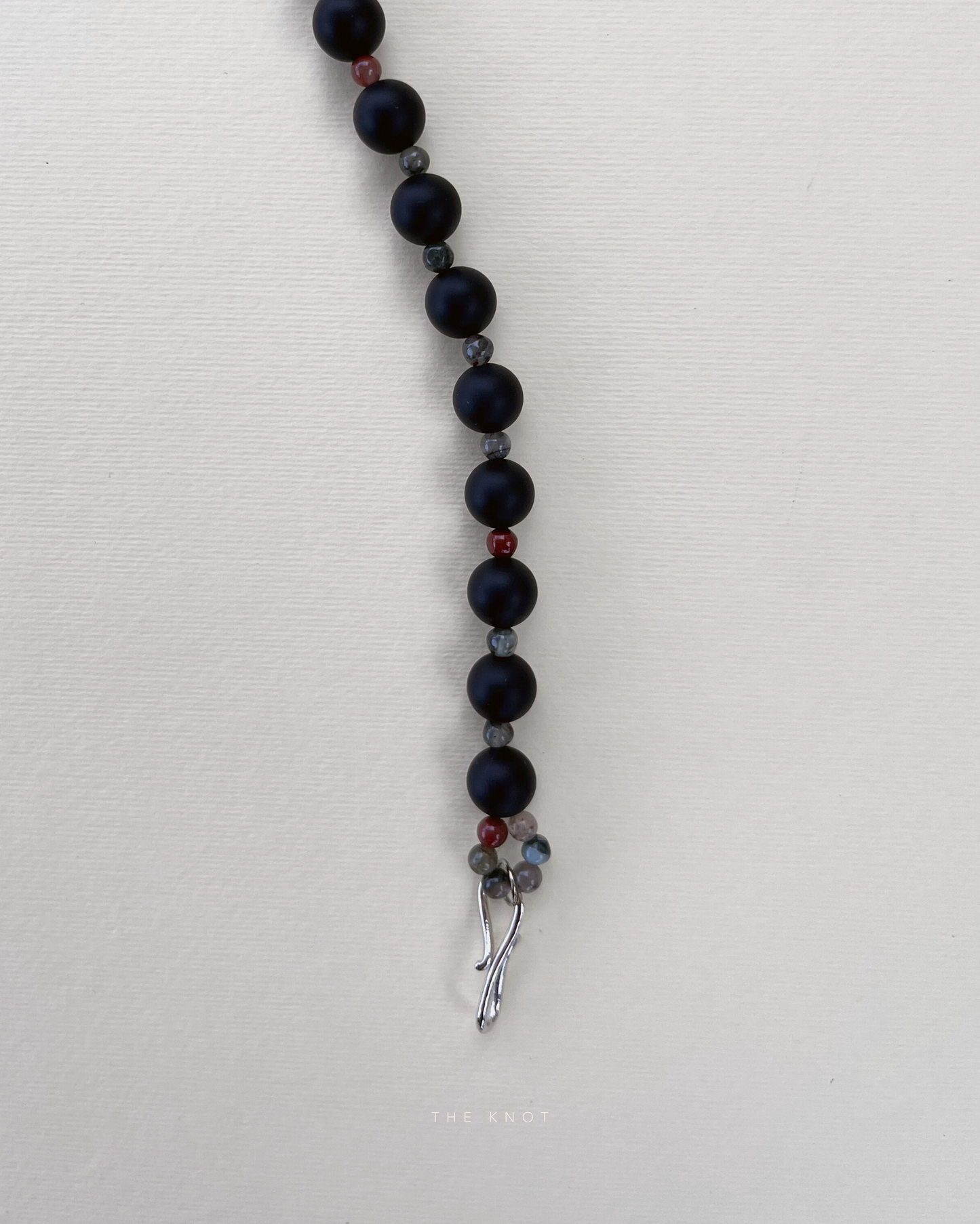 STRUNG TERRA009 - black matte agate / bloodstone