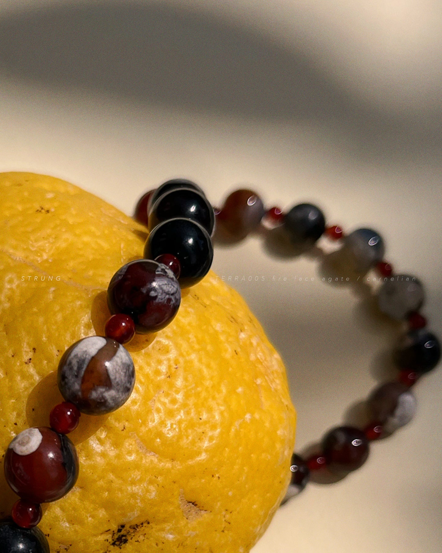 STRUNG TERRA005 - fire lace agate / carnelian