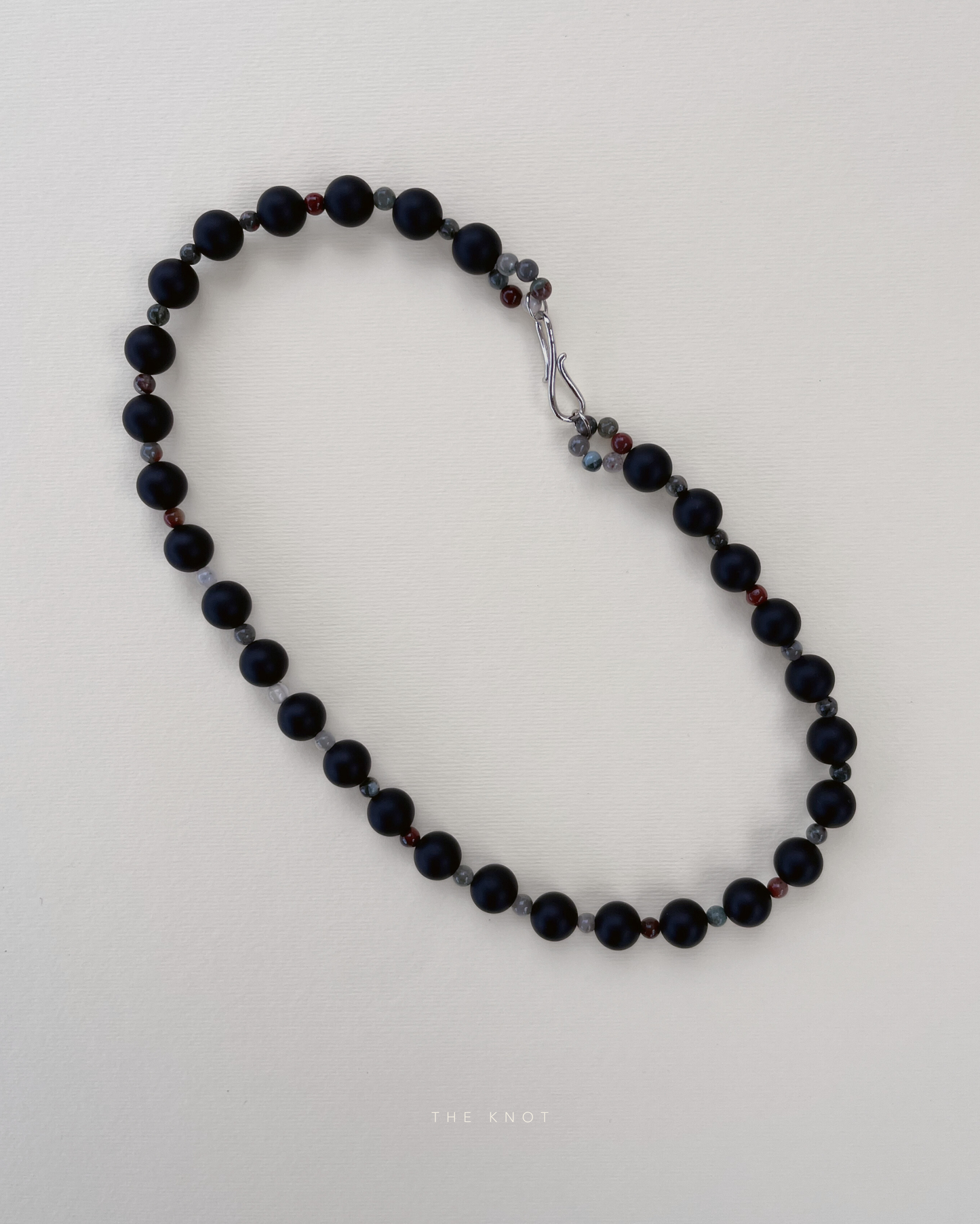 STRUNG TERRA009 - black matte agate / bloodstone