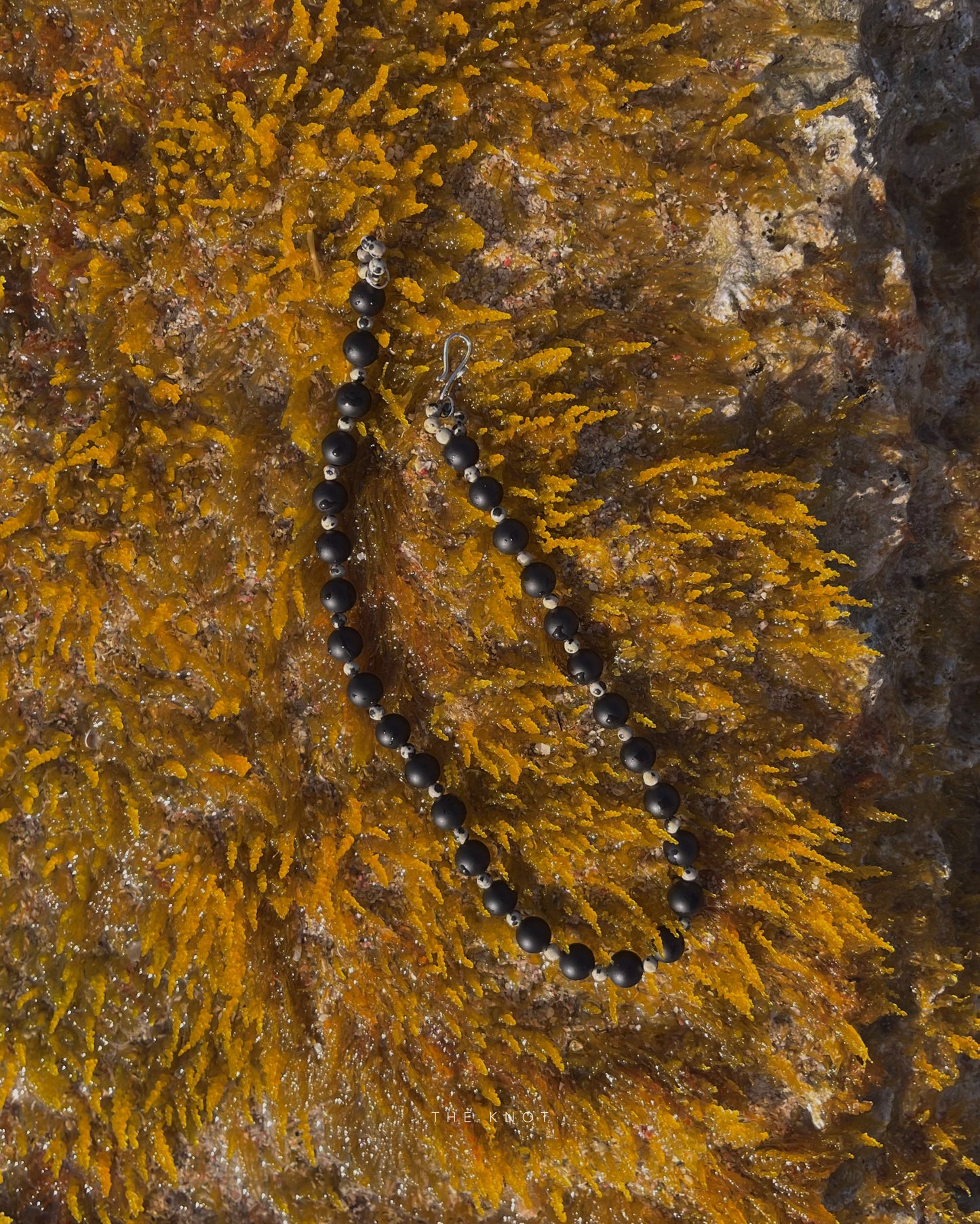 STRUNG TERRA007 - black matte agate / dalmatian jasper