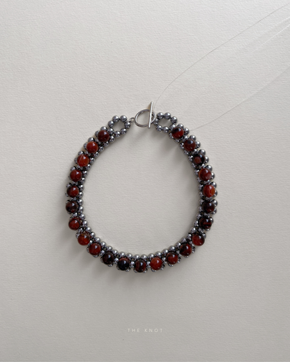 STRUNG D005 - silver hematite / red striped agate