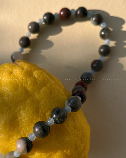 STRUNG TERRA001 - bloodstone / aquamarine