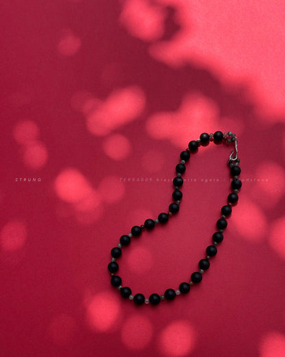 STRUNG TERRA009 - black matte agate / bloodstone