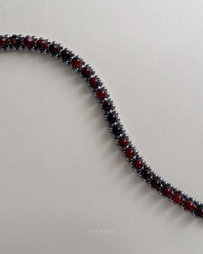STRUNG D005 - silver hematite / red striped agate