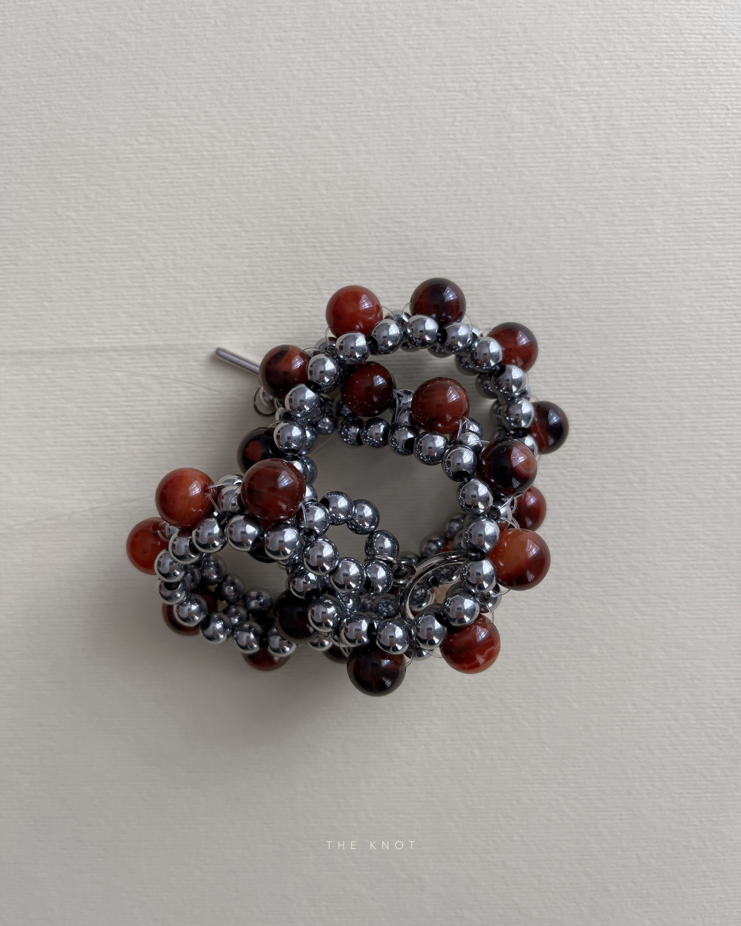 STRUNG D005 - silver hematite / red striped agate