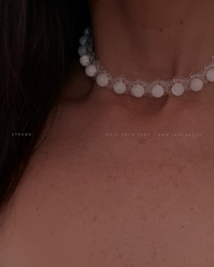 STRUNG D010 mini - pale rose quartz / white shell