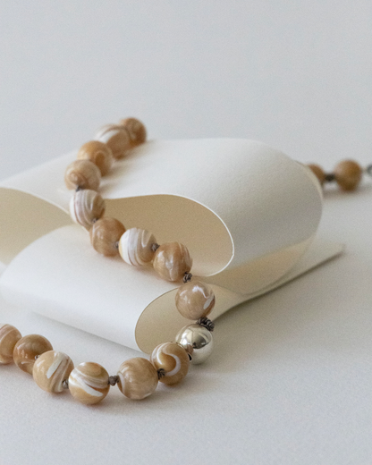 BEAT004 - brown mother of pearl / grey silk
