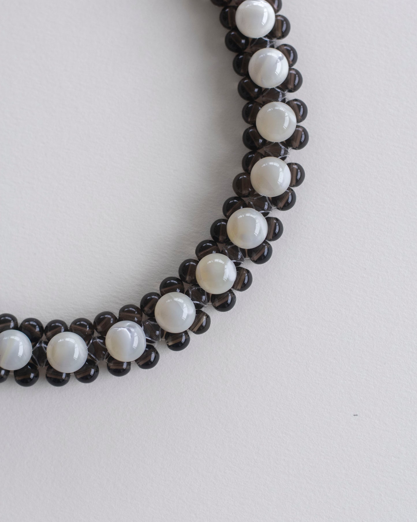 STRUNG D006A - mother of pearl / smoky quartz