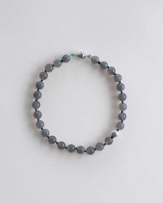 BEAT001 - grey agate / emerald silk
