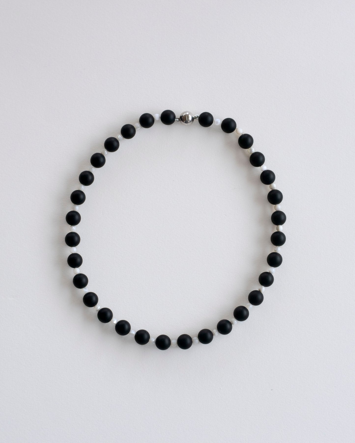 TERRA004 - black matte agate / mother of pearl