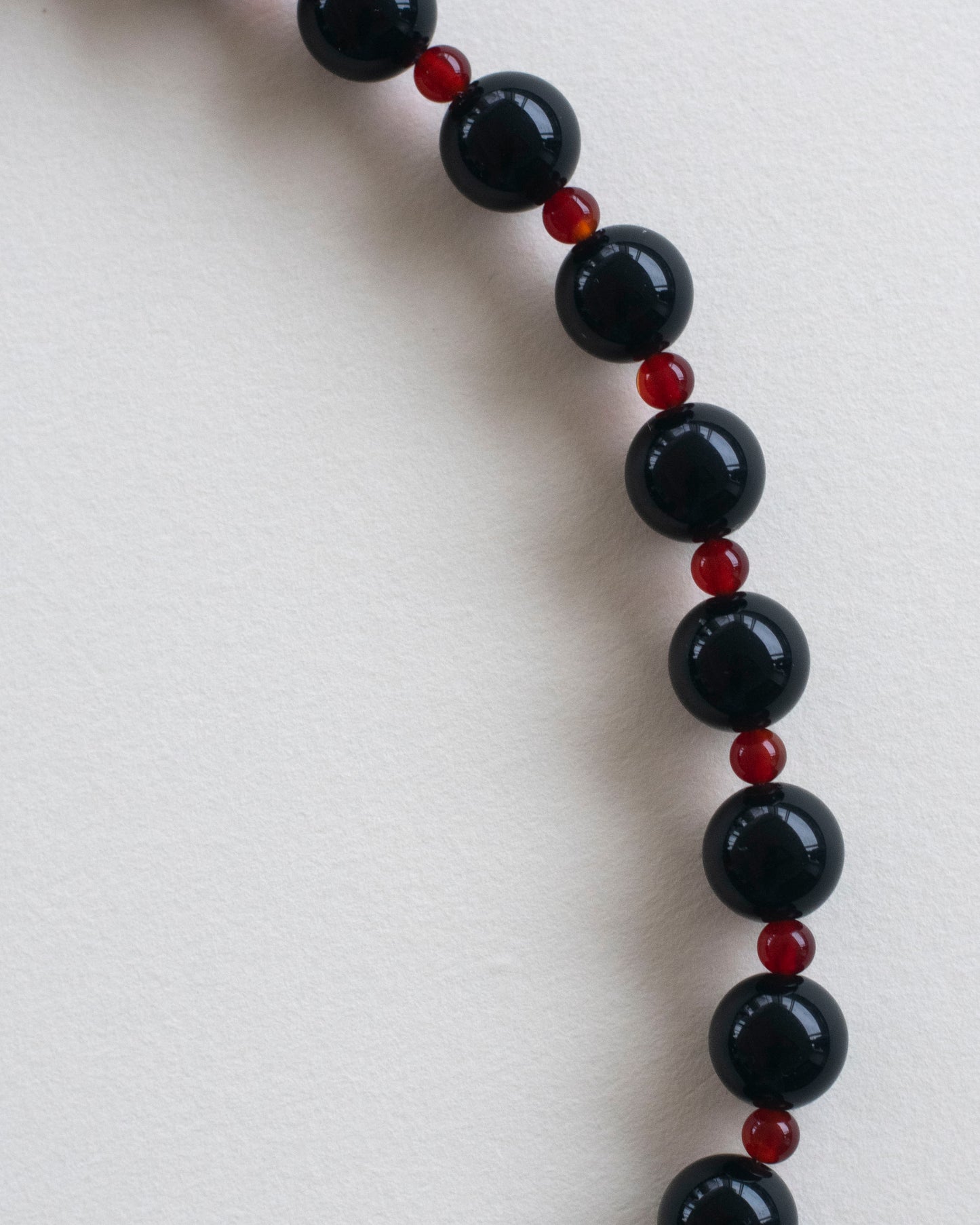 TERRA005 - obsidian / carnelian