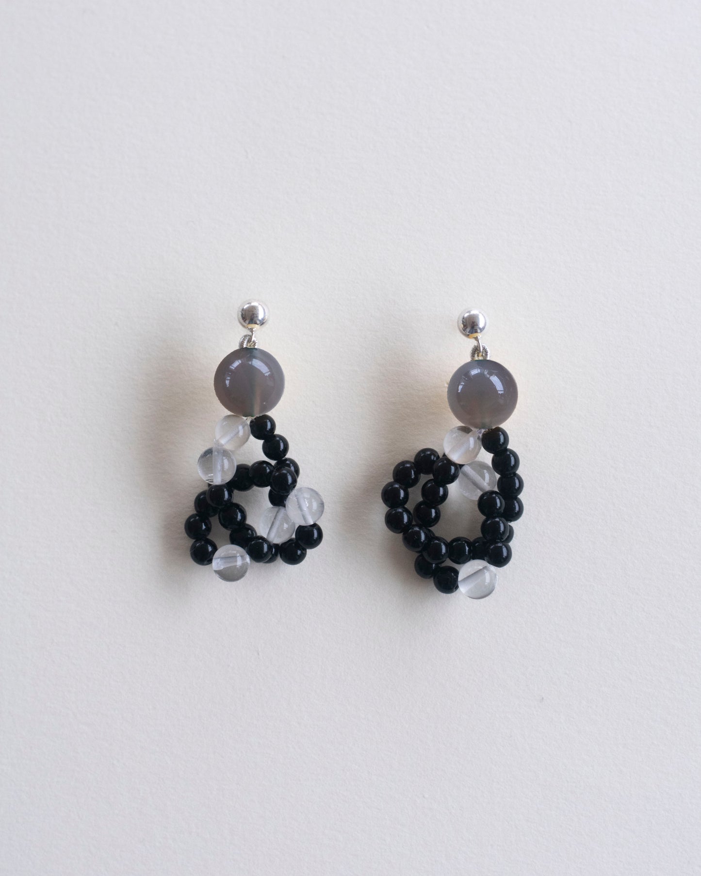 CIRCUIT 002 - grey agate / onyx / crystal quartz