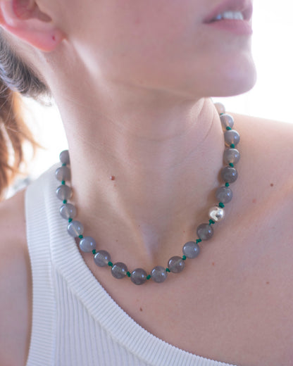 BEAT001 - grey agate / emerald silk