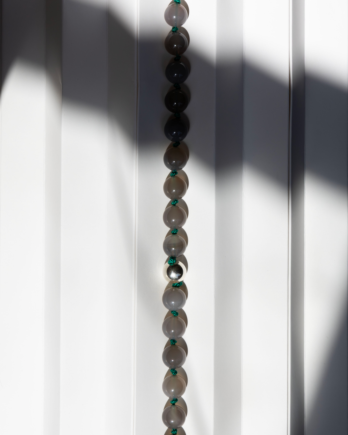 BEAT001 - grey agate / emerald silk